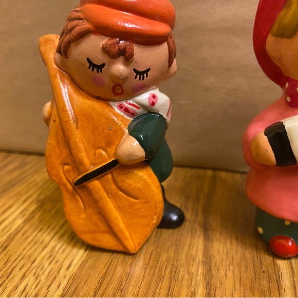 Vintage Small Boy With Cello And Girl With Accordion Ceramic Caroler Figurines. - Picture 4 of 6